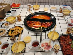 -卤校长重庆火锅(恒隆广场店)