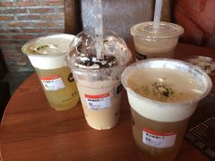 royaltea皇茶-喜茶(广州番禺奥园广场店)