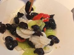 -赶海部落海鲜城(海阳路店)