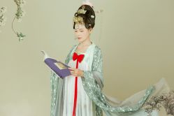 -盘子女人坊生日照·摄影馆(华强店)