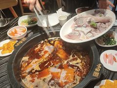 -老船舫·现做活鲜鱼馆(东郊记忆店)