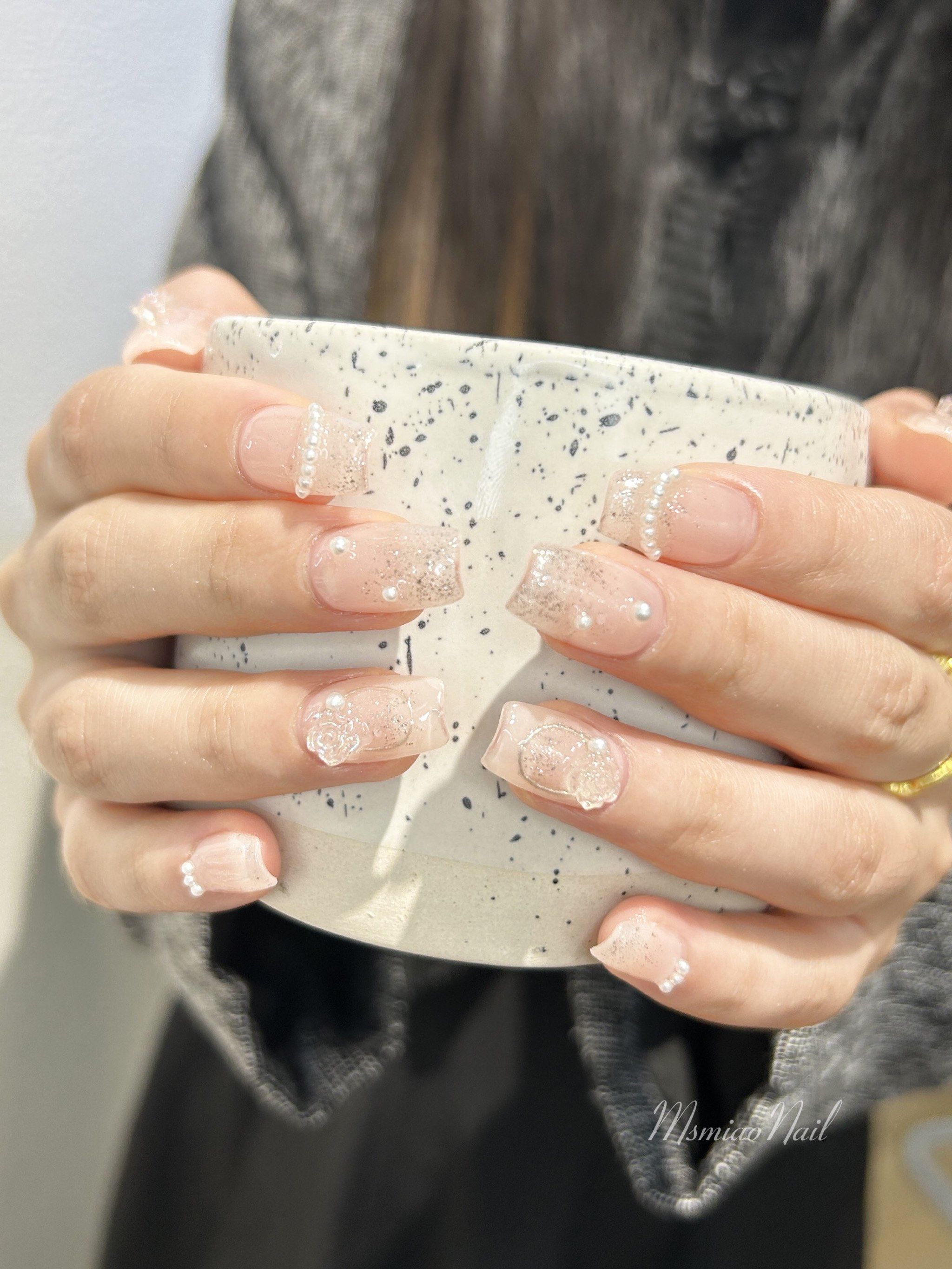 冰透纯欲风美甲