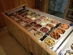 -愉肴麻辣香锅(中山路店)