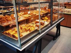 面包甜点陈列柜-皇冠幸福里动物奶油生日蛋糕(中山大道二中店)