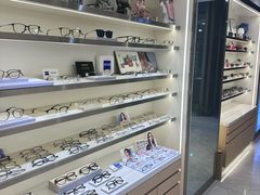 -视野联行眼镜·蔡司·尼康·豪雅·依视路(青浦宝龙店)