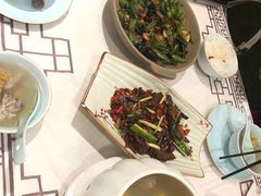 -丹江口渔村·湘味厨房(桃园店)