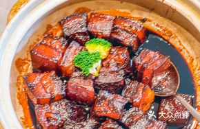 Dongpo Pork with Lotus Leaf Pancakes
