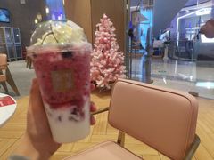 -奈雪的茶(青岛卓悦里INTOWN店)