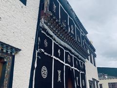 -噶丹松赞林寺