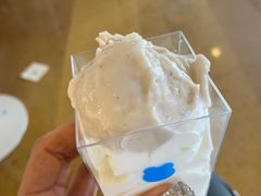 芋泥鲜牛乳冰淇淋-兰熊鲜奶(颐堤港店)