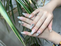 -UMl Nail 尤米美甲美睫半永久