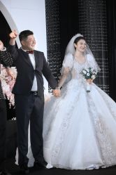 -莫小姐婚纱