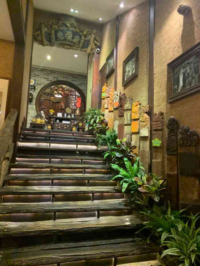 雅君羊羔肉(老字号七一路店)-"在西宁的第一餐,出租车师傅推荐. [薄.