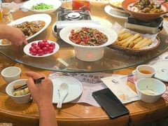 -黄泥岗·地道湖北菜(奥特莱斯店)