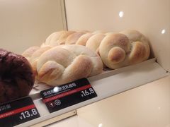 -HOT CRUSH趁热集合·现烤面包(上海环球港店)