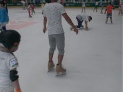 iphone_upload_pic-冰纷万象滑冰场(二七万象城店)