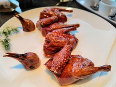 脆皮妙龄鸽-新荣记(BFC外滩金融中心店)