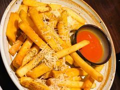 帕尔马芝士薯条-Brut Eatery Wine Bar & Restaurant (建国东路店)