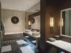 -海南清水湾莱佛士酒店