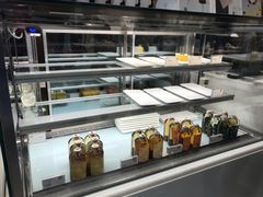 面包甜点陈列柜-奈雪的茶(华侨城创意园店)