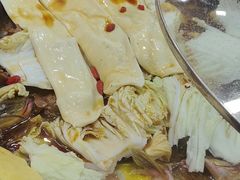 -屯老二农家铁锅炖·行业领军者(梅江店)