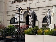 -BUTTERFUL&CREAMOROUS 黄油与面包(万象城店)