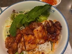 -美奈小馆·越南料理(中航城君尚购物中心店)