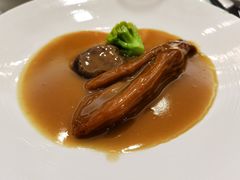 活扣鲍鱼拼鹅掌煨米饭-名鲜·粤宴(黄浦滨江路店)