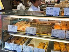 面包甜点陈列柜-上海市长春食品商店(淮海中路店)