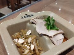 特色肘肉-亮亮面馆(经六路店)