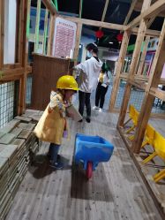 -成都星期8小镇(江宁南路店)