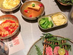 -草家酱蟹炭火烤肉店(珲春南路一店)