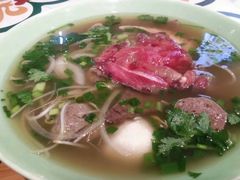 -越弥越南传统美食馆
