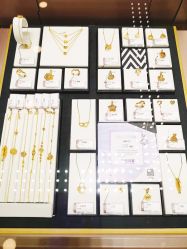 -六福珠寶(苏州人民商场店)