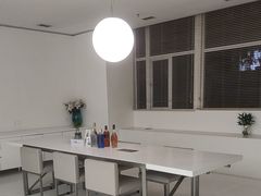 -卡罗酒店(东门晒布地铁站店)