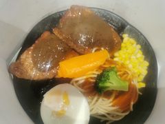 -汤姆家的牛排意面披萨(新城市广场店)