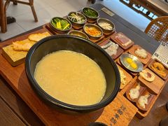 -银米·云南传统过桥米线(双廊黑金冠店)