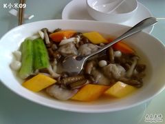 金瓜菌类鱼皮饺-汤城小厨•粤菜•靓汤(金融街店)