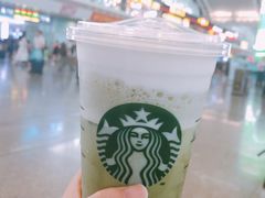 棉云抹茶冰拿铁-星巴克(广州南站A18检票口楼上)
