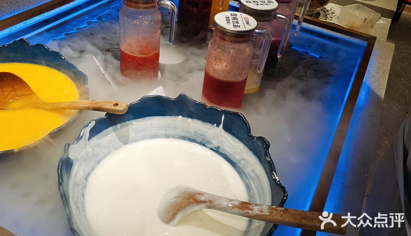 小朋友超爱的巧克力瀑布居然这里就有