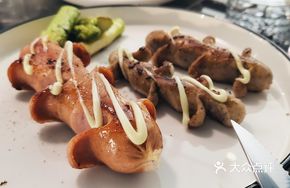 Frankfurter Sausage with Mashed Potatoes