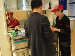 -三清洞摩西韩式年糕火锅(威高广场店)