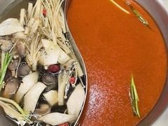 -沸炉重庆老火锅(军事博物馆店)