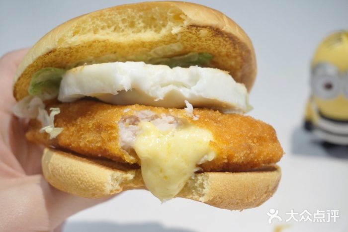 爆浆芝士鸡排汉堡