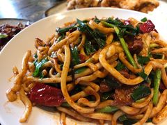 韭菜干煸二节子-阿拉木汗餐厅(山大路店)