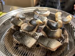 金牌鳗鱼半条-围炉肉舍•炭烤活鳗•丹东海鲜烤肉(步行街店)