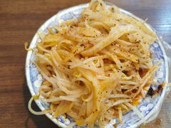 -牡丹广场薛栓子擀面皮大王