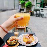 发现一家新开不久的brunch[调皮]热香饼🫓和🍤油蒜虾不错[胜利]