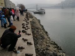 -多瑙河畔鞋履雕塑