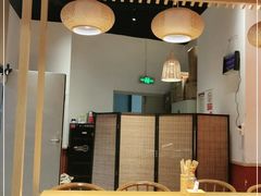 大堂-八二小区抄手(龙湖上城天街店)